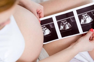 怀孕中期能平躺睡觉吗 怀孕中期能平躺睡觉吗