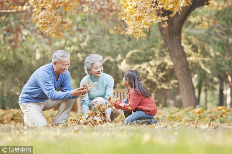 秋天到了快带上孩子边玩边学